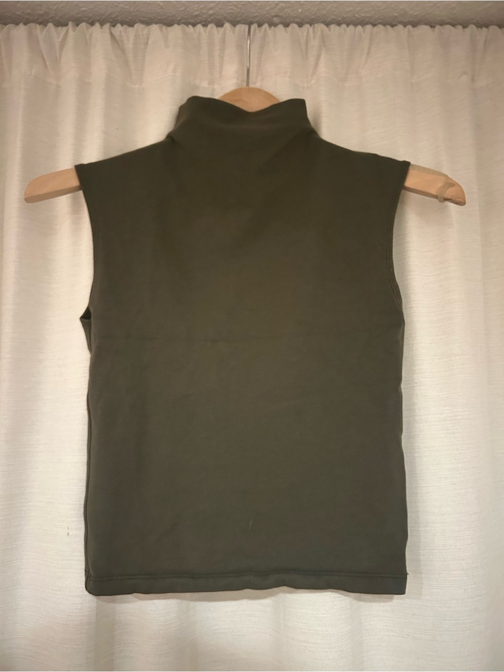 Madewell Olive Green Sleeveless Mock Neck Cropped Tank